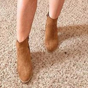 NWT Brown Tassel Zip Heeled Ankle Boots-7.5/10